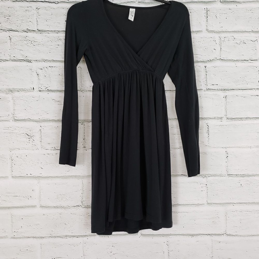 Yala long sleeve v neck black dress viscose